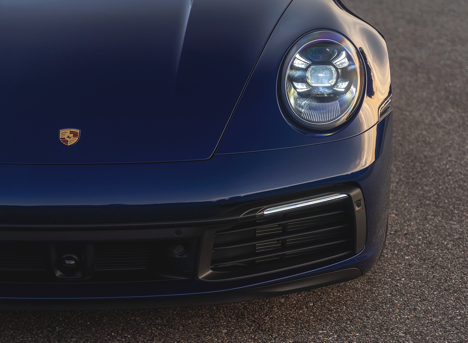 2021 Porsche 911 Targa 4 (Color: Gentian Blue) Headlight Wallpapers #44 of 126