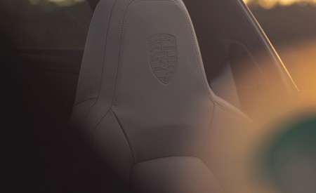 2021 Porsche 911 Targa 4 (Color: Gentian Blue) Interior Seats Wallpapers 450x275 (72)