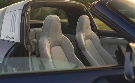 2021 Porsche 911 Targa 4 (Color: Gentian Blue) Interior Seats Wallpapers 450x275 (73)
