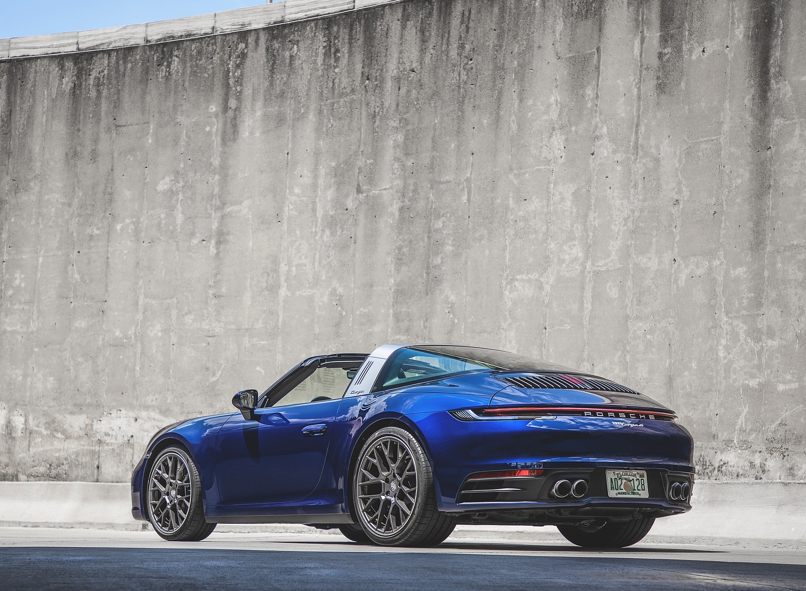 2021 Porsche 911 Targa 4 (Color: Gentian Blue) Rear Three-Quarter Wallpapers #29 of 126