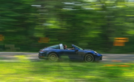 2021 Porsche 911 Targa 4 (Color: Gentian Blue) Side Wallpapers 450x275 (18)
