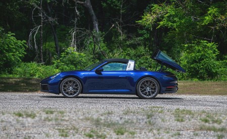2021 Porsche 911 Targa 4 (Color: Gentian Blue) Side Wallpapers 450x275 (34)