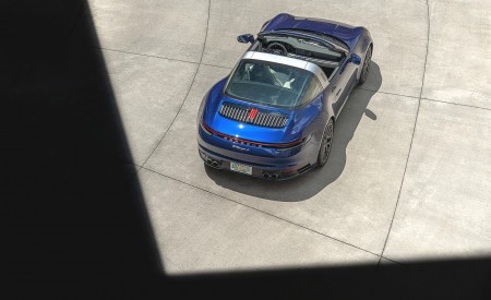 2021 Porsche 911 Targa 4 (Color: Gentian Blue) Top Wallpapers  450x275 (37)