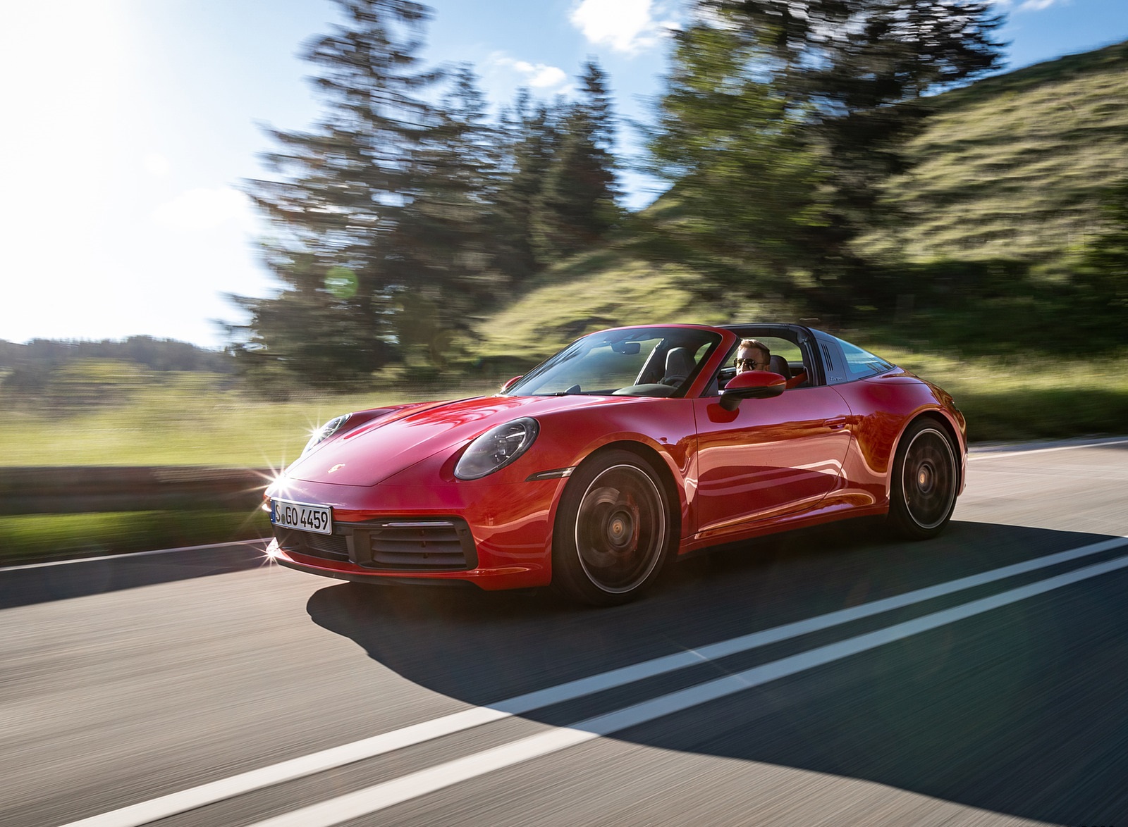 2021 Porsche 911 Targa 4S (Color: Guards Red) Front Three-Quarter Wallpapers #91 of 138