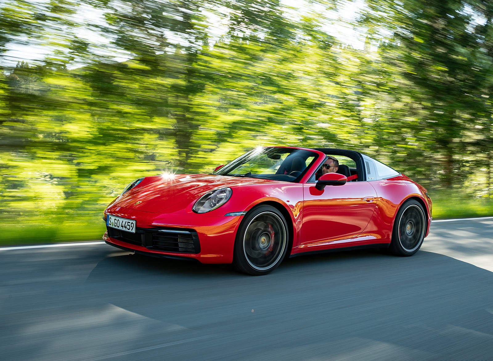 2021 Porsche 911 Targa 4S (Color: Guards Red) Front Three-Quarter Wallpapers #102 of 138