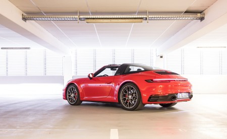 2021 Porsche 911 Targa 4S (Color: Guards Red) Rear Three-Quarter Wallpapers 450x275 (118)