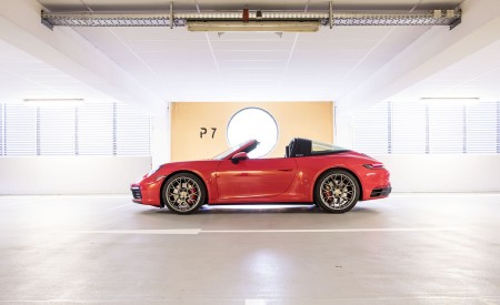 2021 Porsche 911 Targa 4S (Color: Guards Red) Side Wallpapers 450x275 (117)
