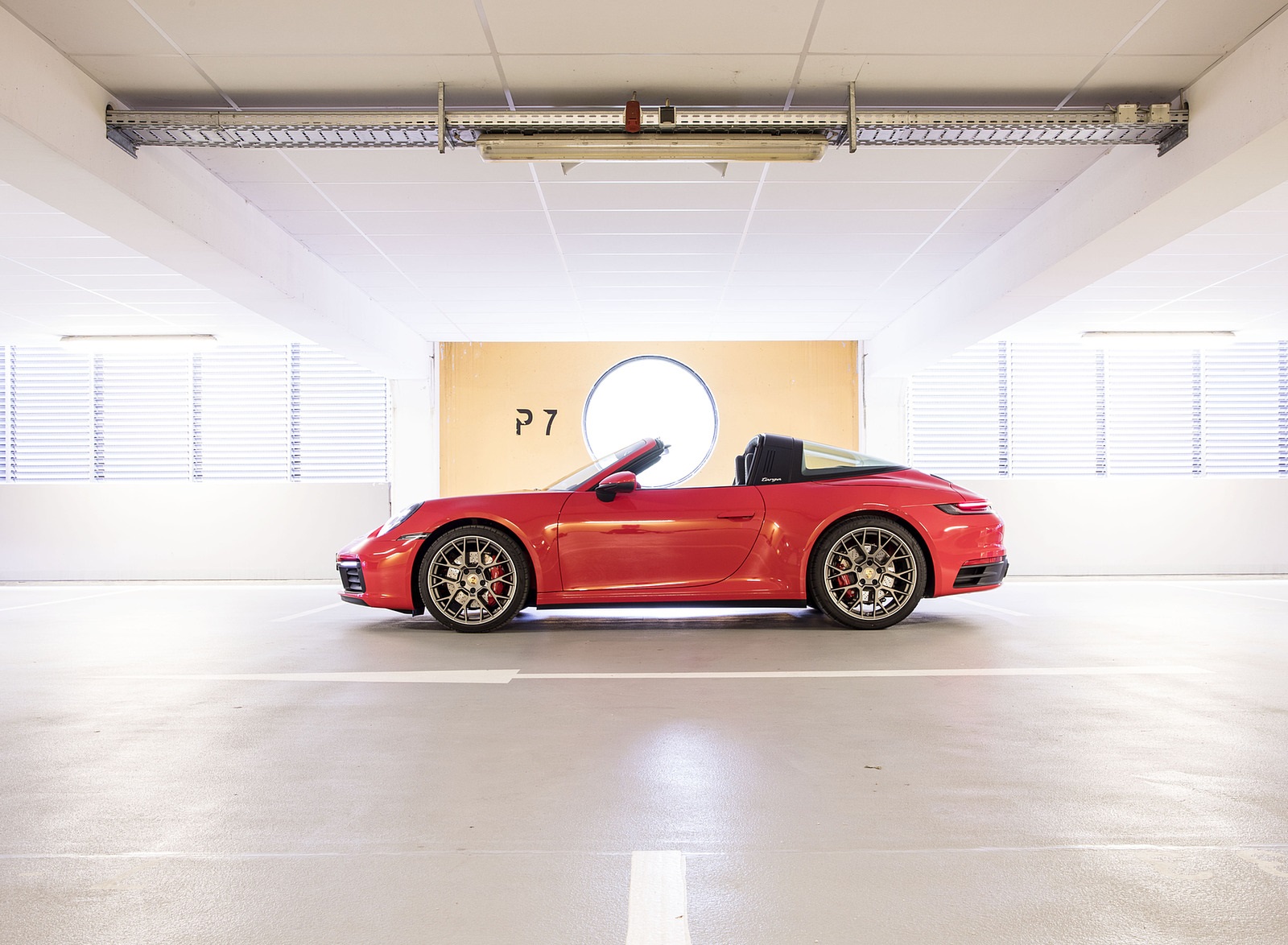 2021 Porsche 911 Targa 4S (Color: Guards Red) Side Wallpapers #117 of 138