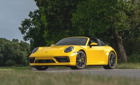 2021 Porsche 911 Targa 4S (Color: Racing Yellow) Front Three-Quarter Wallpapers 450x275 (16)