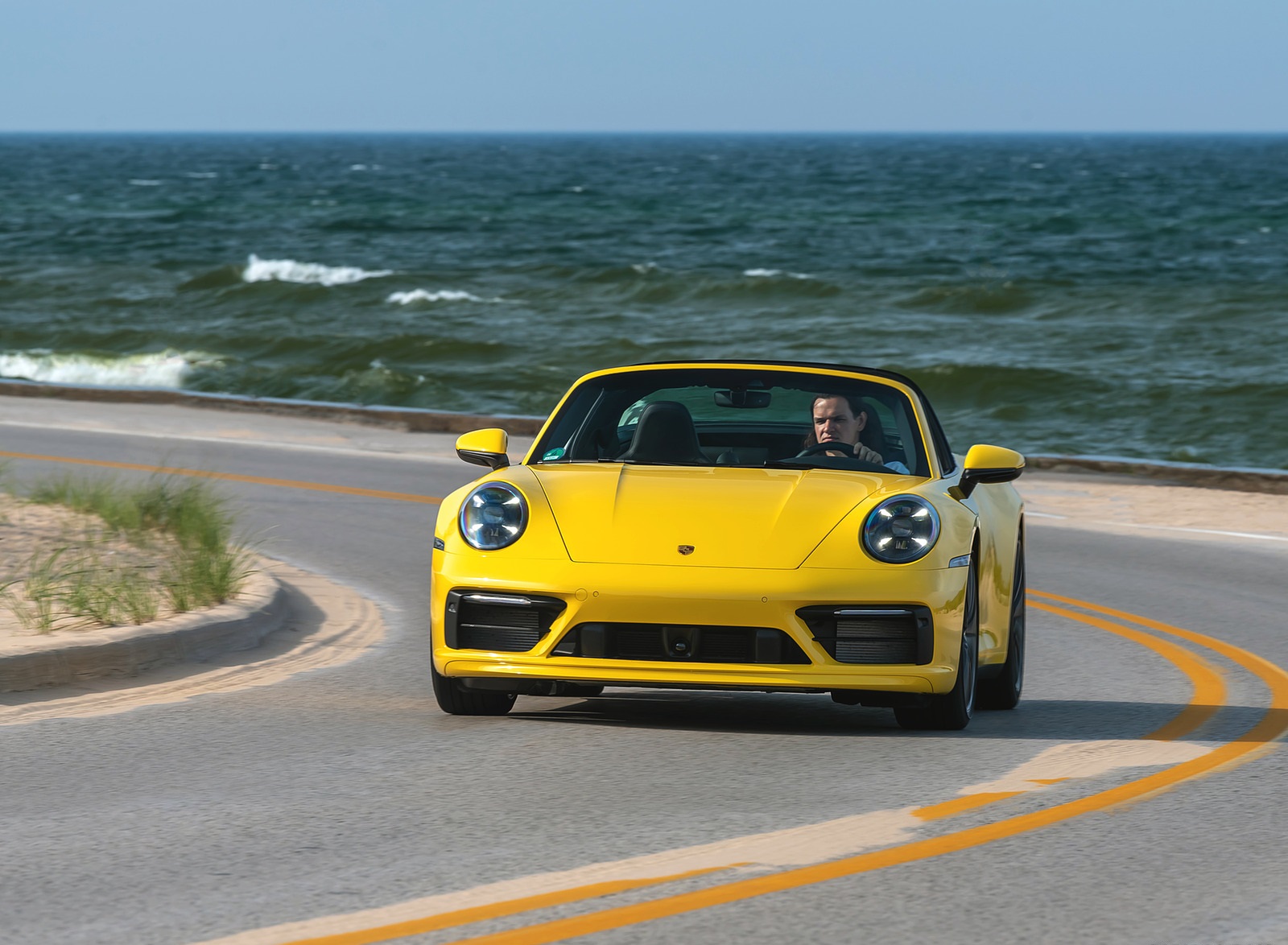 2021 Porsche 911 Targa 4S (Color: Racing Yellow) Front Wallpapers #18 of 138