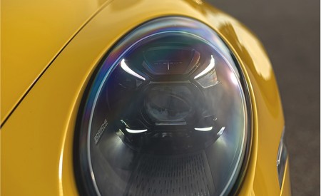2021 Porsche 911 Targa 4S (Color: Racing Yellow) Headlight Wallpapers 450x275 (46)