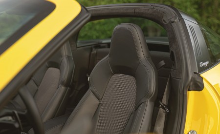 2021 Porsche 911 Targa 4S (Color: Racing Yellow) Interior Seats Wallpapers 450x275 (56)