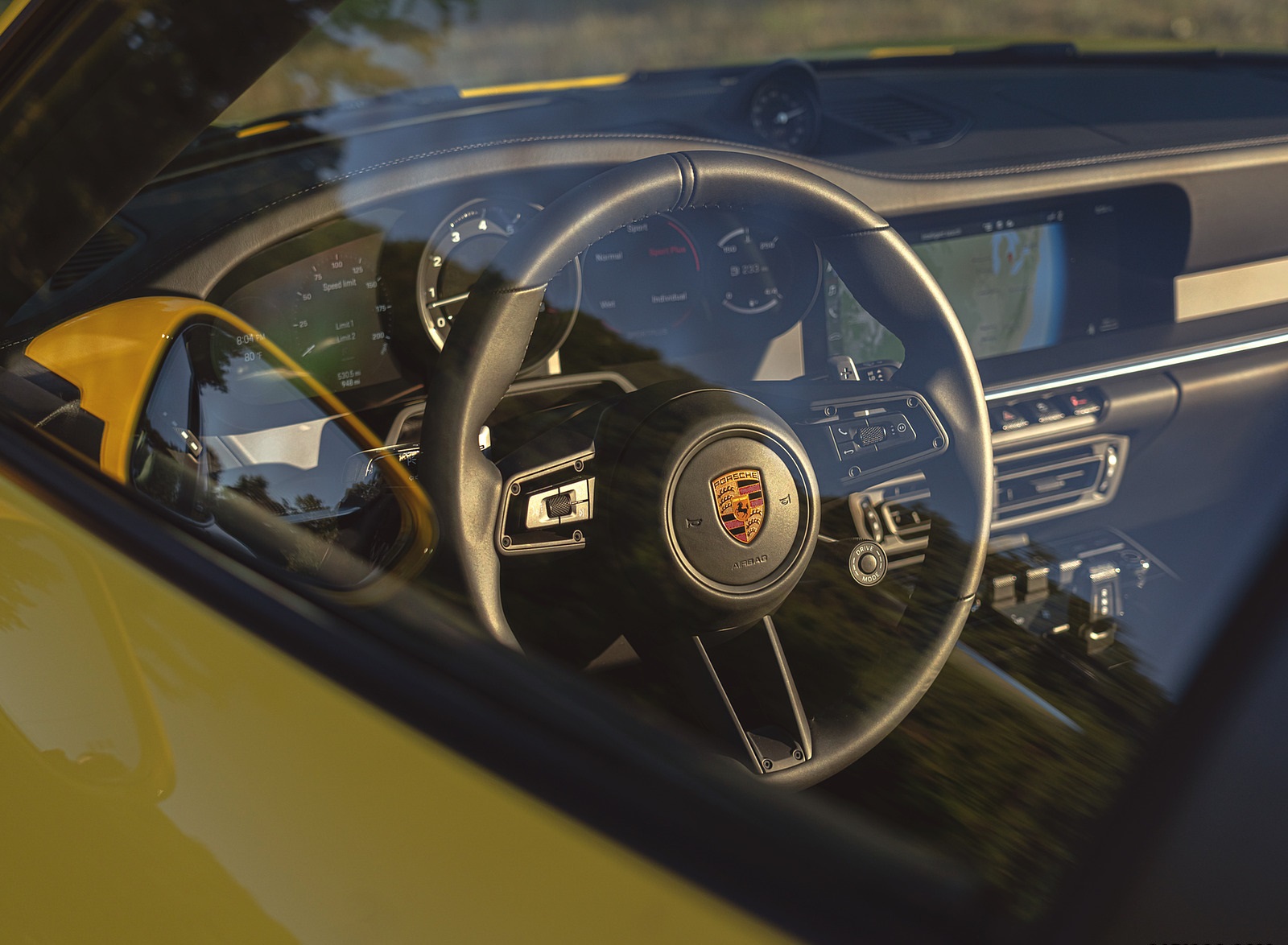2021 Porsche 911 Targa 4S (Color: Racing Yellow) Interior Wallpapers #59 of 138