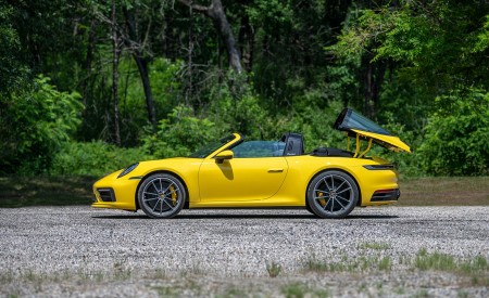 2021 Porsche 911 Targa 4S (Color: Racing Yellow) Side Wallpapers 450x275 (34)