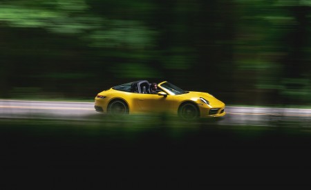 2021 Porsche 911 Targa 4S (Color: Racing Yellow) Side Wallpapers 450x275 (13)