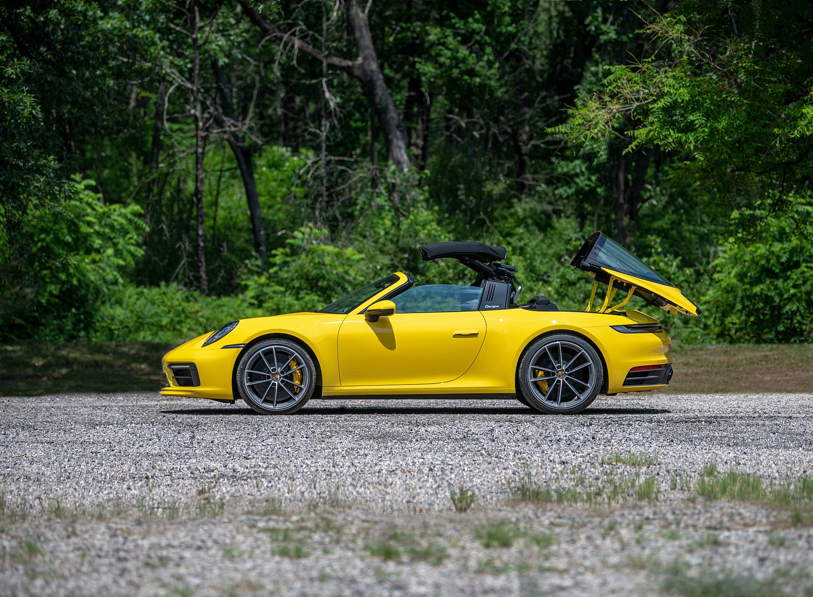 2021 Porsche 911 Targa 4S (Color: Racing Yellow) Side Wallpapers #32 of 138
