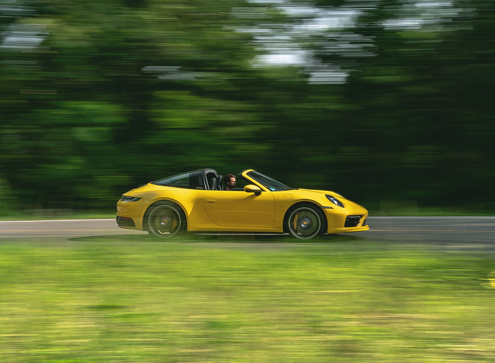 2021 Porsche 911 Targa 4S (Color: Racing Yellow) Side Wallpapers  #12 of 138
