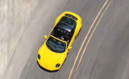 2021 Porsche 911 Targa 4S (Color: Racing Yellow) Top Wallpapers 450x275 (23)