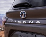 2021 Toyota Sienna Platinum Hybrid Badge Wallpapers 150x120