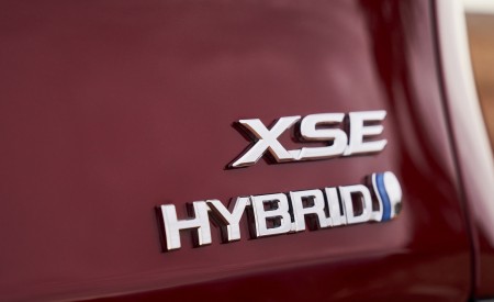 2021 Toyota Sienna XSE Hybrid Badge Wallpapers 450x275 (8)