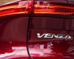 2021 Toyota Venza Hybrid LE Detail Wallpapers 150x120