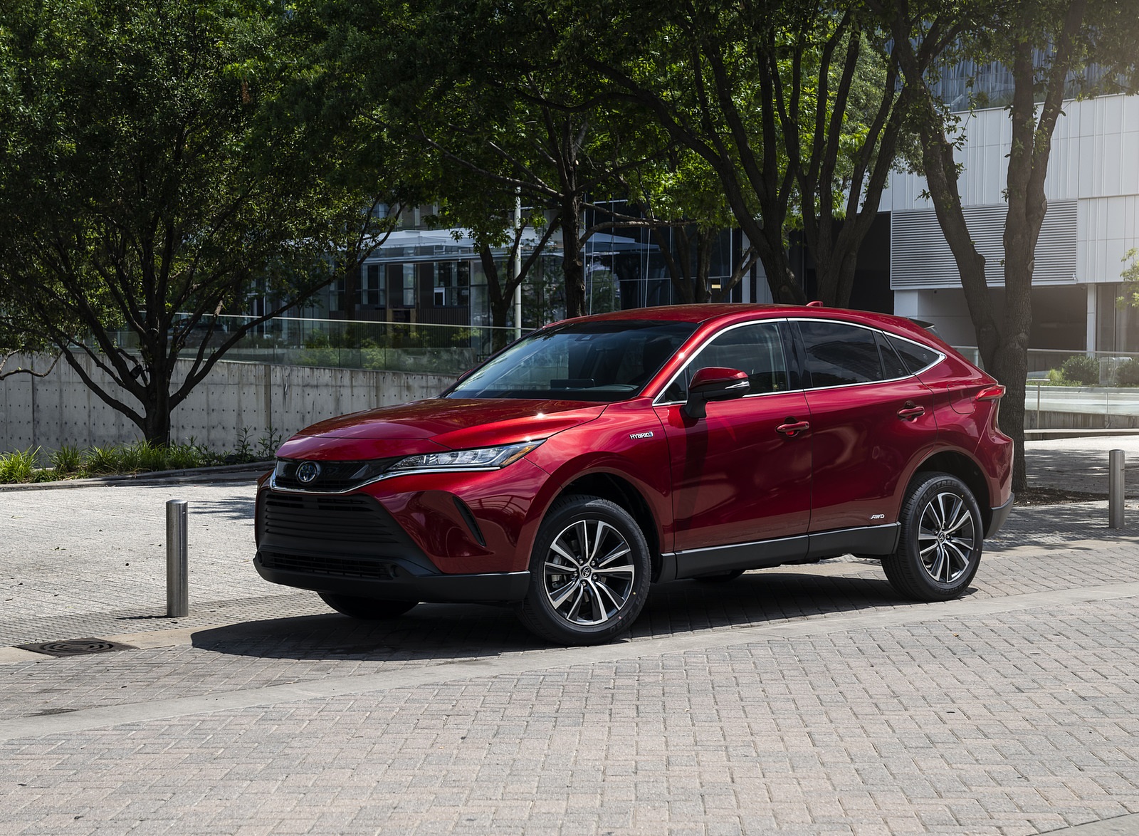 2021 Toyota Venza Hybrid LE Front Three-Quarter Wallpapers (8)