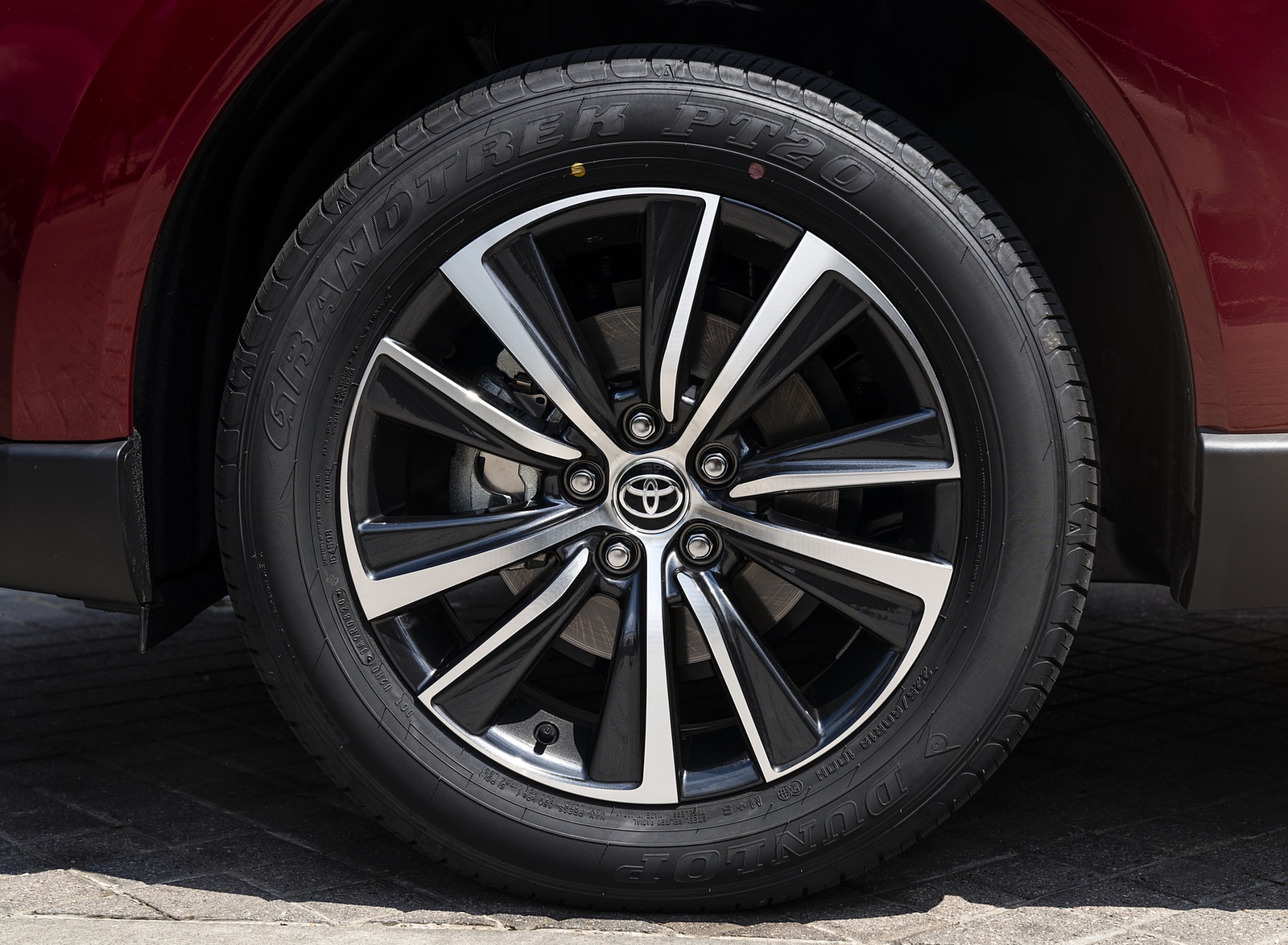 2021 Toyota Venza Hybrid LE Wheel Wallpapers #15 of 70