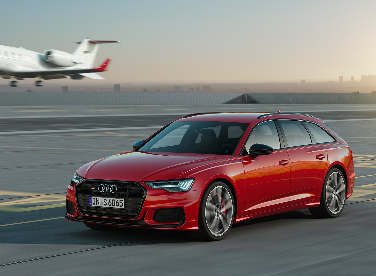 2020 Audi S6 Avant TDI (Color: Tango Red) Front Three-Quarter Wallpapers #24 of 60