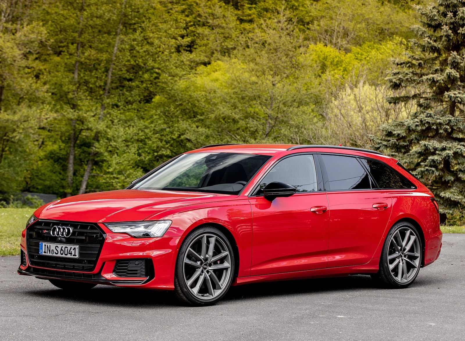 2020 Audi S6 Avant TDI (Color: Tango Red) Front Three-Quarter Wallpapers #11 of 60