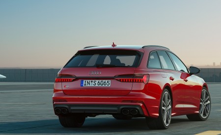 2020 Audi S6 Avant TDI (Color: Tango Red) Rear Three-Quarter Wallpapers  450x275 (33)