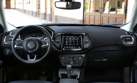 2020 Jeep Compass (Euro-Spec) Interior Cockpit Wallpapers 450x275 (20)