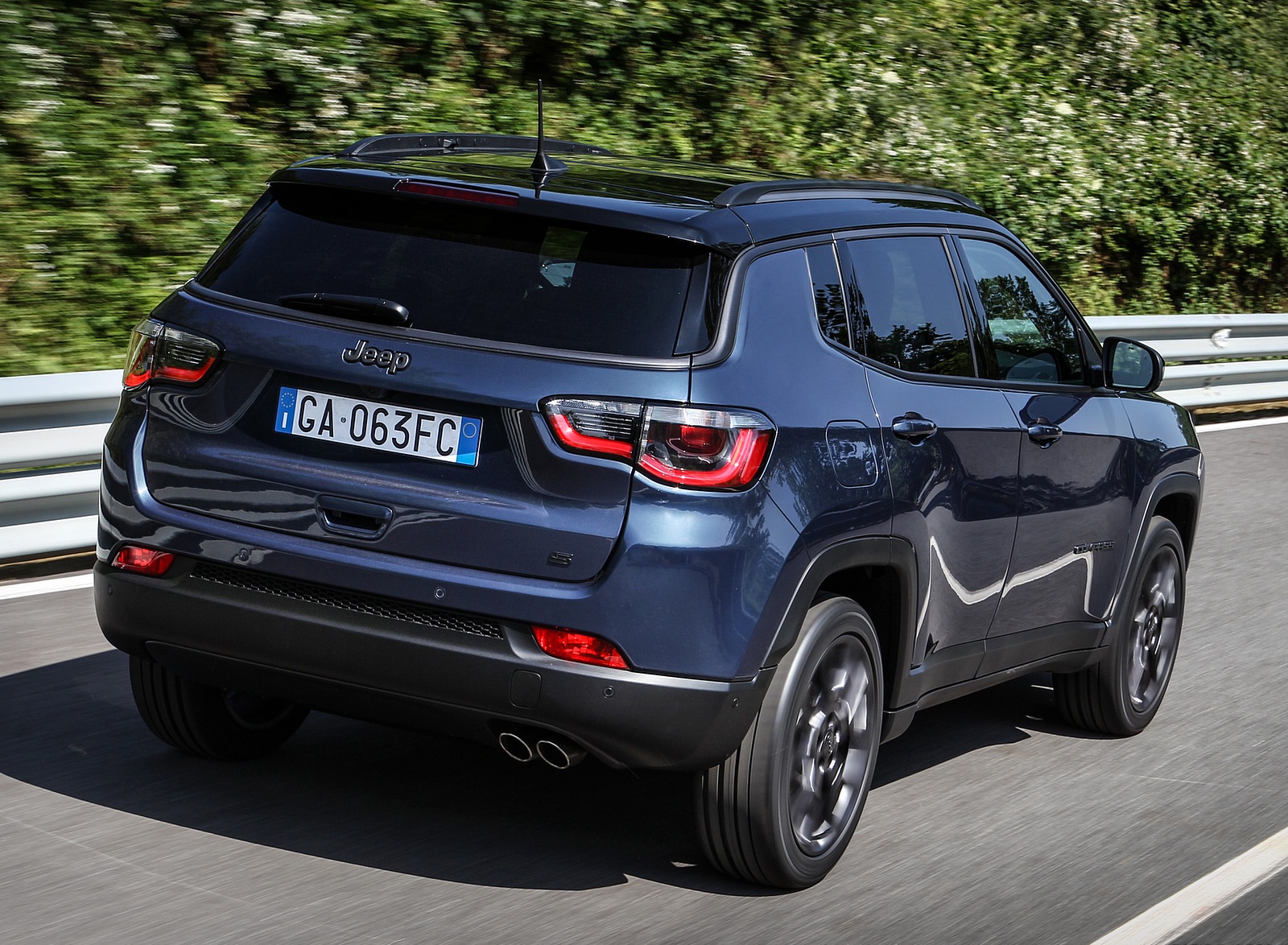 2020 Jeep Compass (Euro-Spec) Rear Three-Quarter Wallpapers (10)