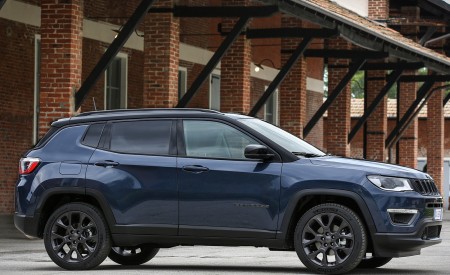 2020 Jeep Compass (Euro-Spec) Side Wallpapers 450x275 (13)