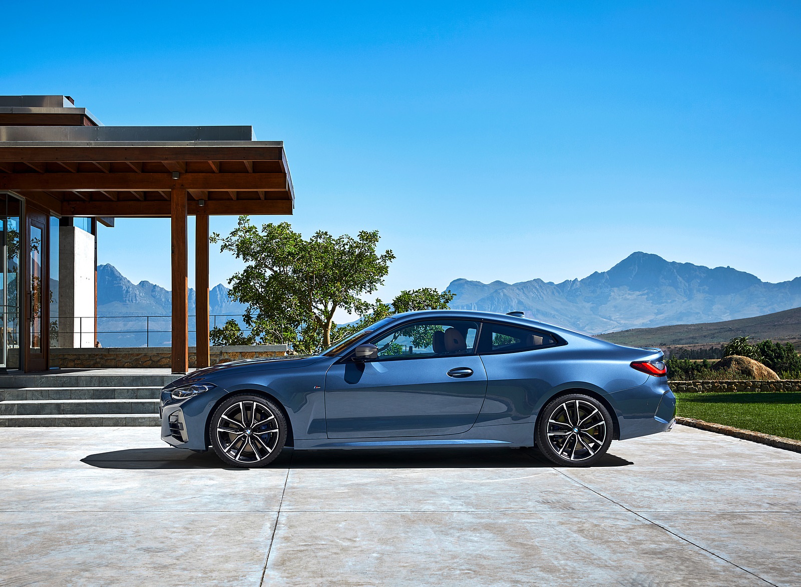 2021 BMW M440i xDrive Coupe Side Wallpapers #61 of 82