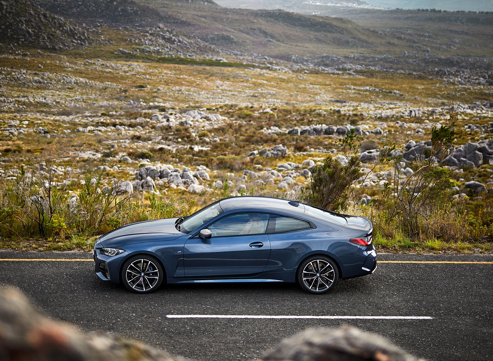 2021 BMW M440i xDrive Coupe Side Wallpapers #45 of 82