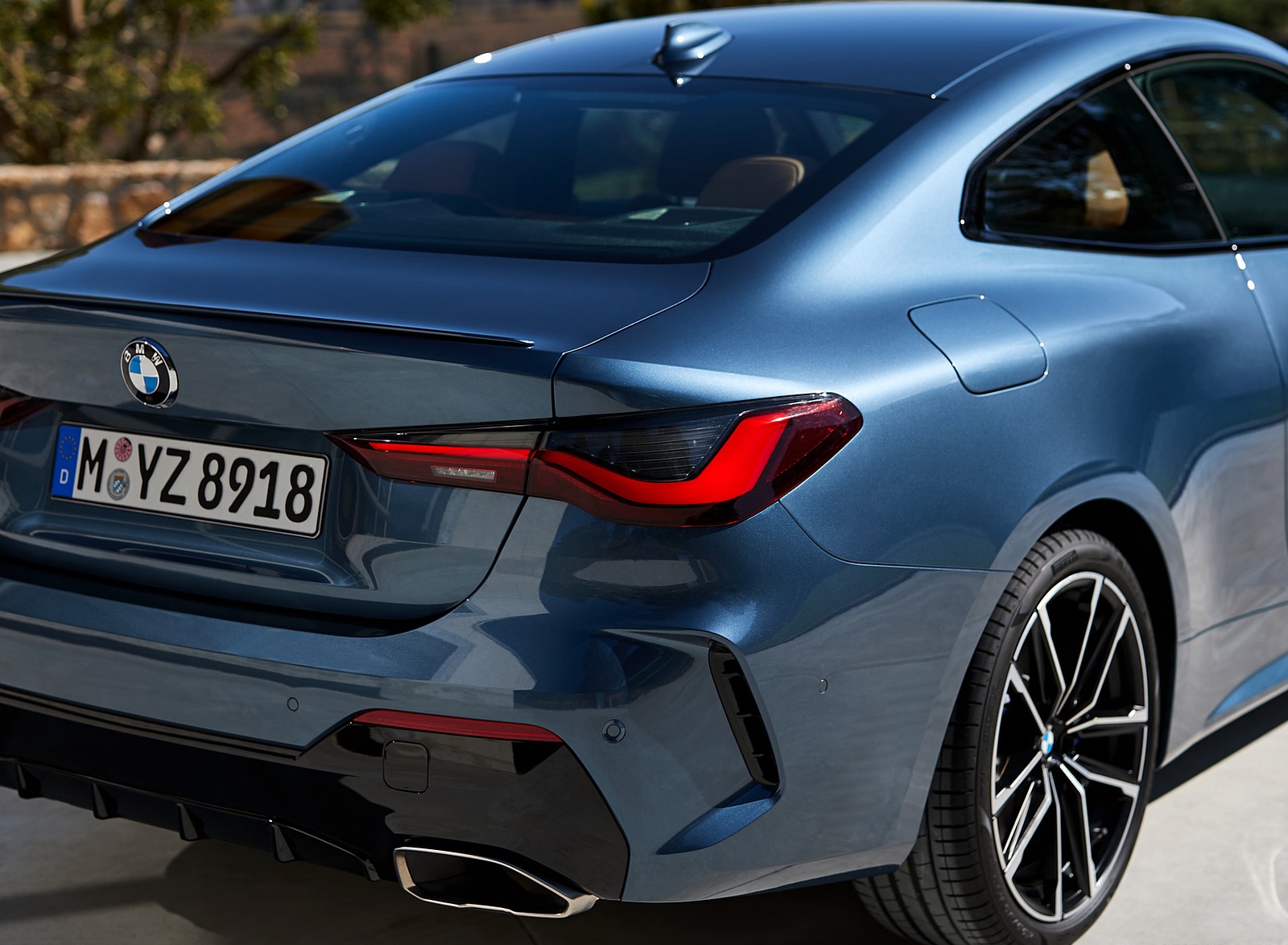 2021 BMW M440i xDrive Coupe Tail Light Wallpapers #64 of 82
