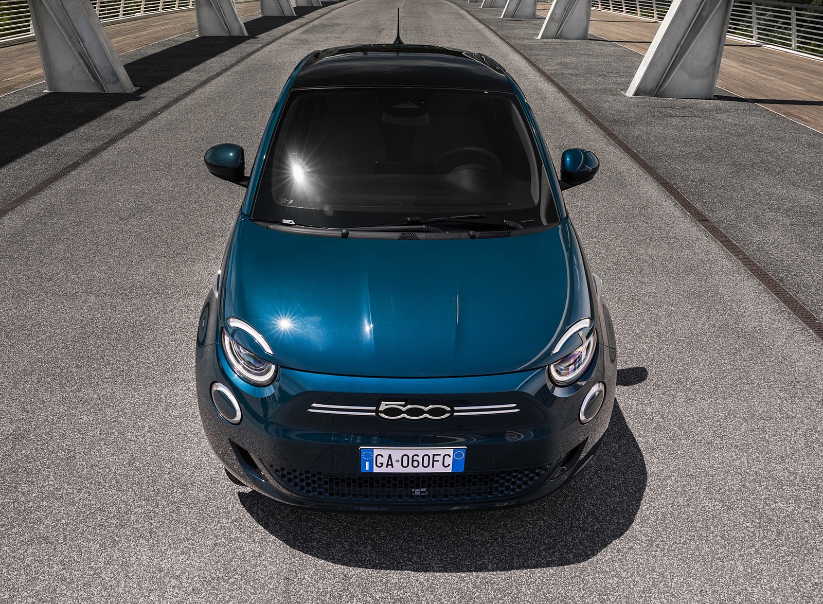 2021 Fiat 500 la Prima EV Front Wallpapers (10)