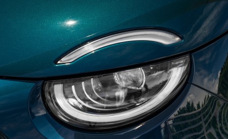 2021 Fiat 500 la Prima EV Headlight Wallpapers 450x275 (13)