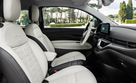 2021 Fiat 500 la Prima EV Interior Seats Wallpapers 450x275 (28)