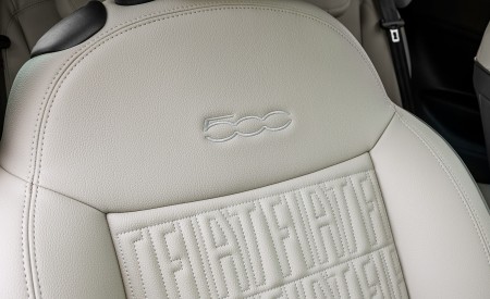 2021 Fiat 500 la Prima EV Interior Seats Wallpapers 450x275 (27)