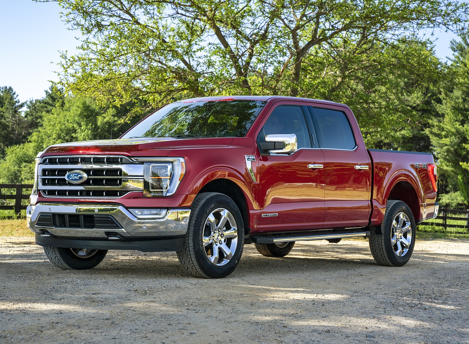 2021 Ford F-150 Lariat (Color: Rapid Red Metallic) Front Three-Quarter Wallpapers #5 of 46