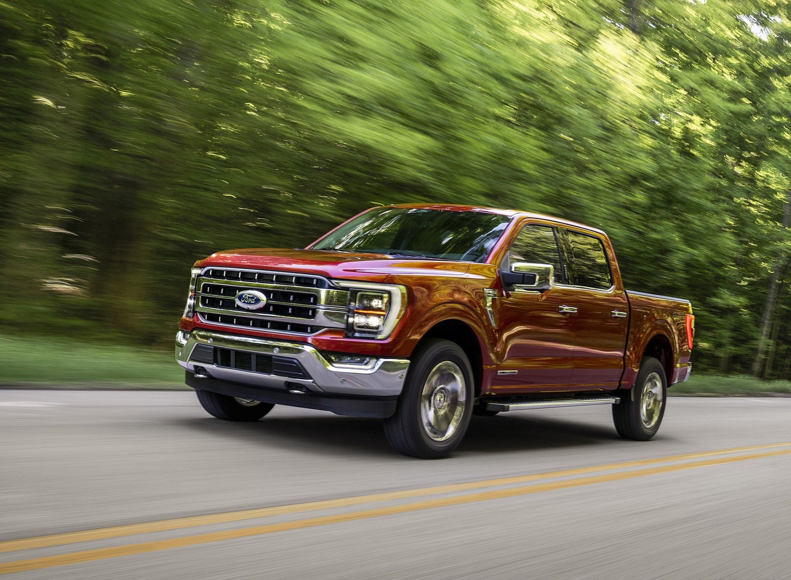 2021 Ford F-150 Lariat (Color: Rapid Red Metallic) Front Three-Quarter Wallpapers #2 of 46