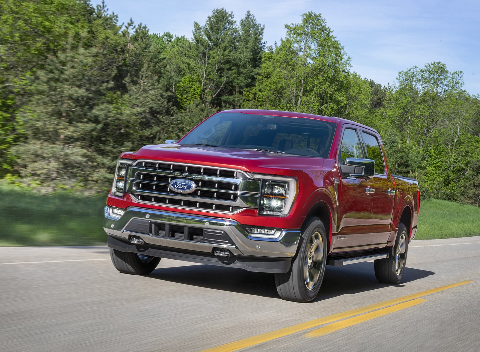 2021 Ford F-150 Lariat (Color: Rapid Red Metallic) Front Wallpapers (4)