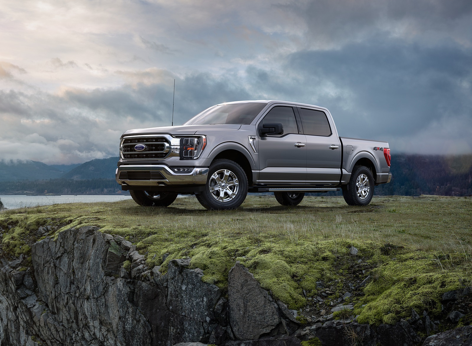 2021 Ford F-150 Platinum (Color: Iconic Silver) Front Three-Quarter Wallpapers #20 of 46