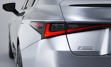 2021 Lexus IS Tail Light Wallpapers 450x275 (19)