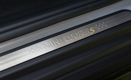 2021 MINI Countryman SE ALL4 Plug-In Hybrid Door Sill Wallpapers 450x275 (55)