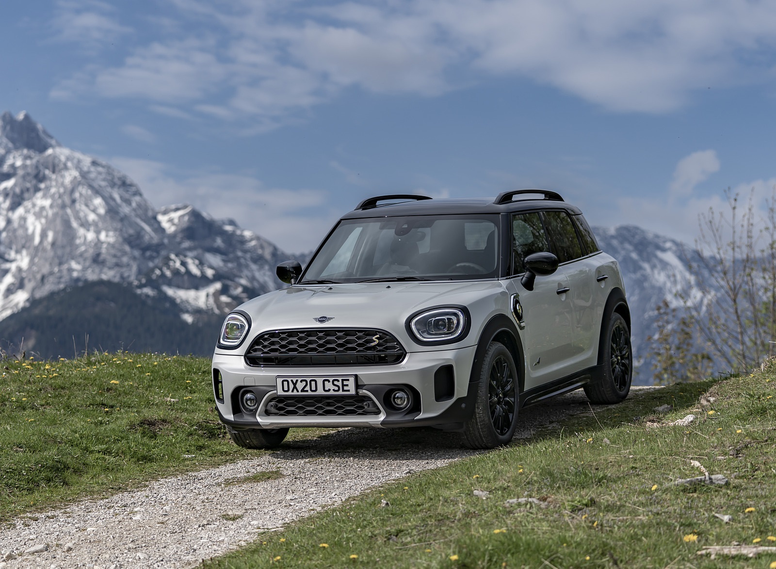 2021 MINI Countryman SE ALL4 Plug-In Hybrid Front Three-Quarter Wallpapers #29 of 70