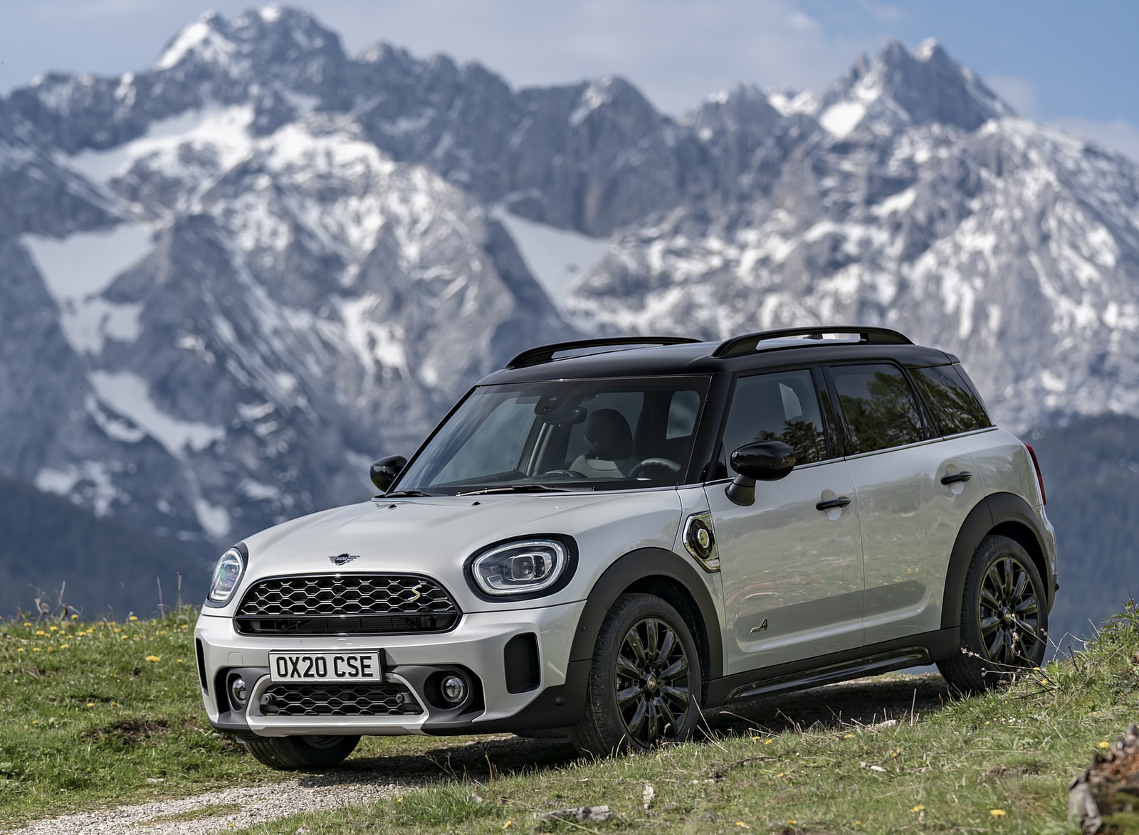 2021 MINI Countryman SE ALL4 Plug-In Hybrid Front Three-Quarter Wallpapers #14 of 70