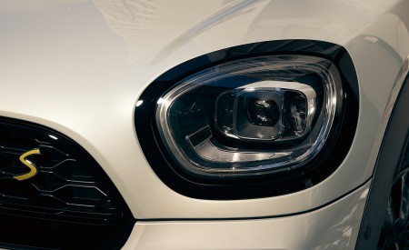 2021 MINI Countryman SE ALL4 Plug-In Hybrid Headlight Wallpapers 450x275 (51)