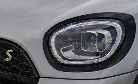 2021 MINI Countryman SE ALL4 Plug-In Hybrid Headlight Wallpapers 450x275 (41)